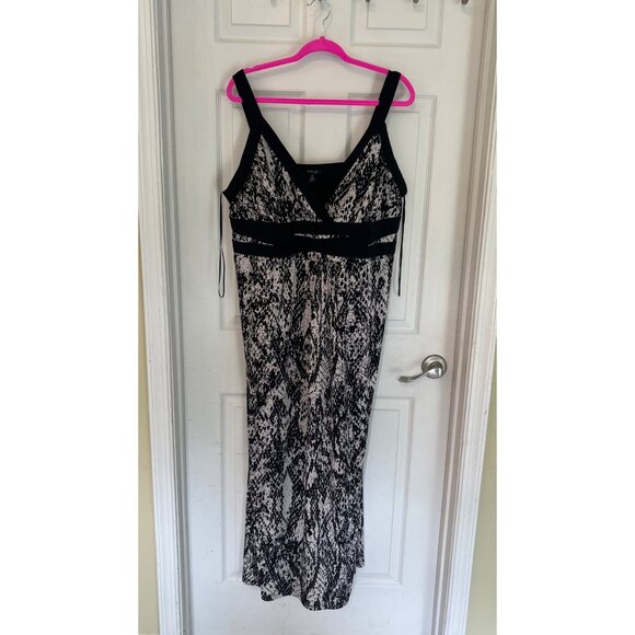 Style & Co Dresses & Skirts - Style & Co Woman Black & White Snake Print Sleeveless Maxi Dress Size 3X